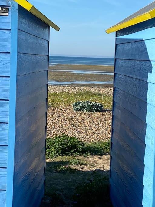 Home By The Sea In Rustington Exterior photo
