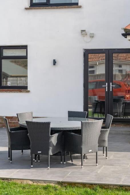 Home By The Sea In Rustington Exterior photo