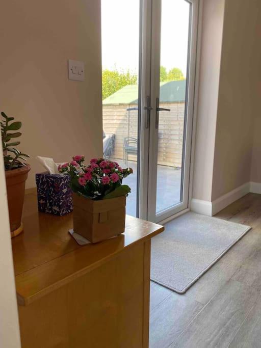 Home By The Sea In Rustington Exterior photo